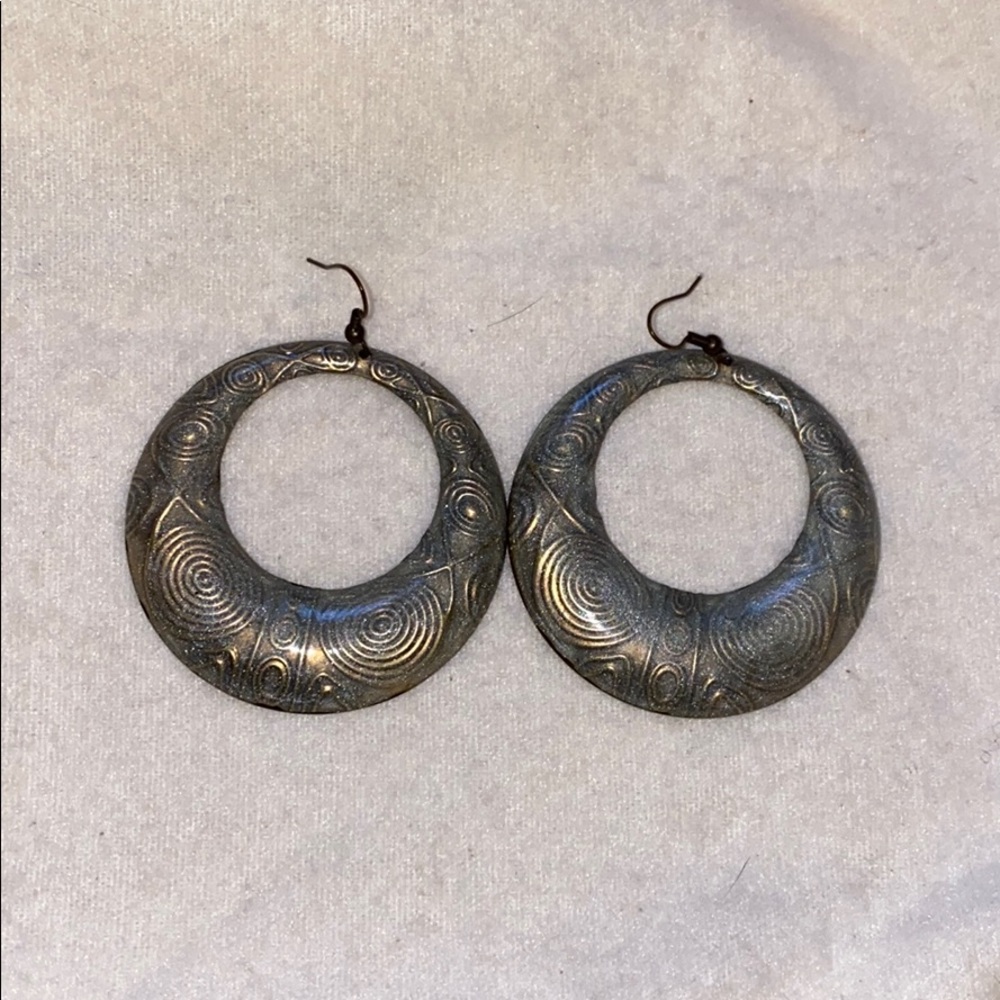 ✨3/$30 Lightweight decorative hoop dangle earrings